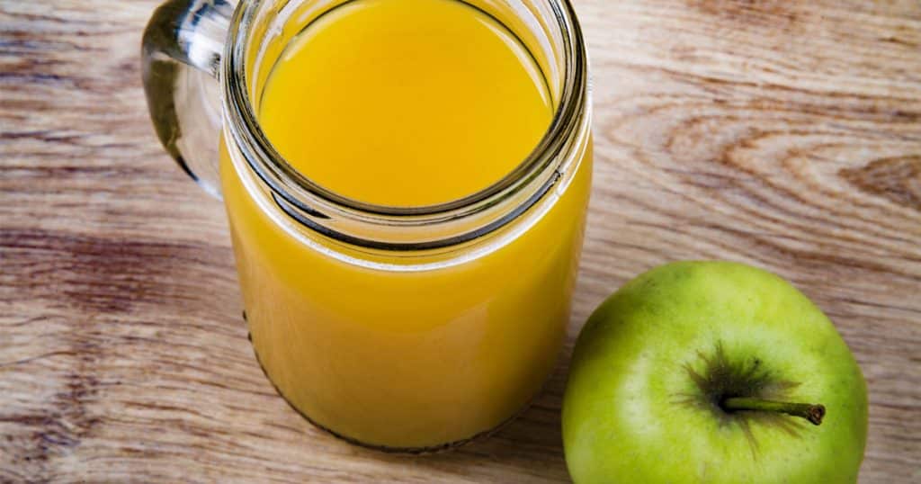 Ocet jabłkowy na odchudzanie, cholesterol i miażdżycę! Jak go stosować?